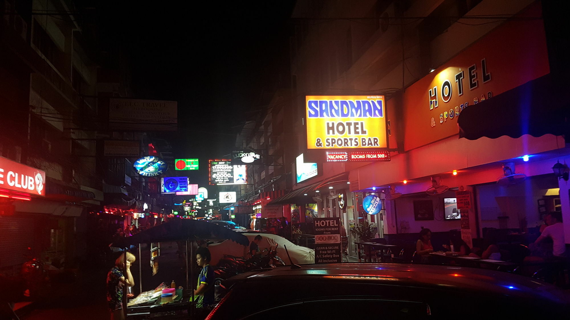 Sandman Hotel & Sports Bar 芭達亞 外观 照片